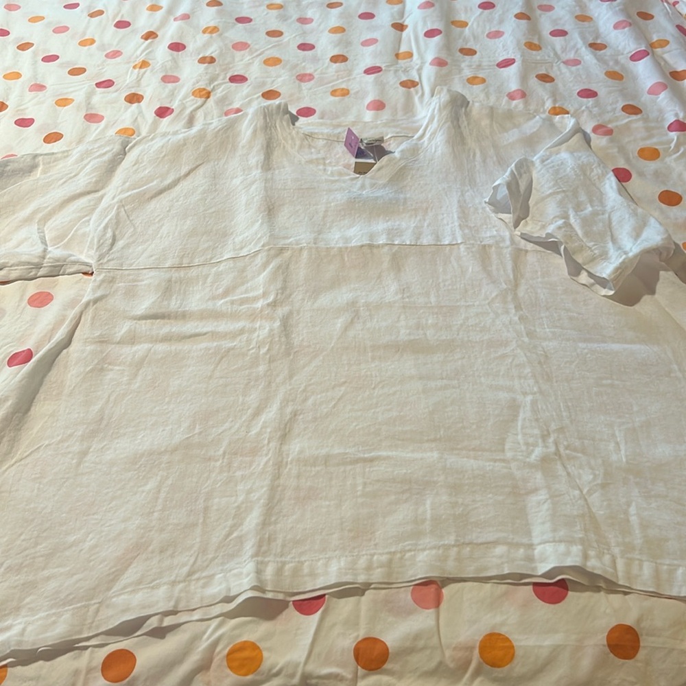 NWT Kimono Style Match Point tunic top in white linen. Size M.